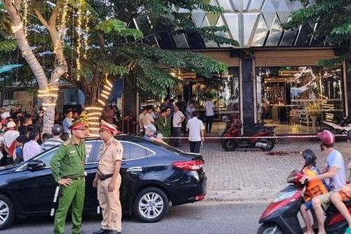 Nhân viên quán karaoke ở Đà Nẵng chém khách tử vong