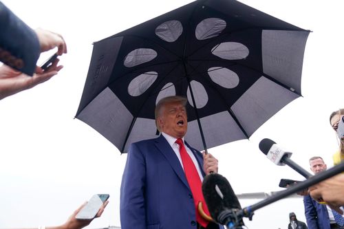 Ông Trump không nhận tội vụ tài liệu mật, muốn Tòa tối cao Mỹ 'can thiệp'