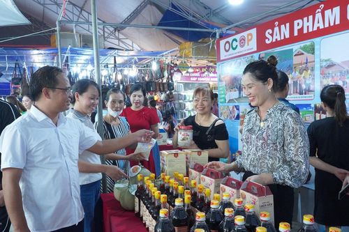 Khai mạc Hội chợ thương mại du lịch huyện Nghi Xuân - Hà Tĩnh năm 2023