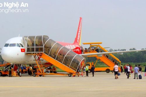 Vé máy bay dịp lễ Quốc khánh 2/9 khan hiếm, tăng giá