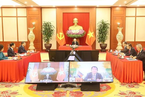 Tổng Bí thư điện đàm với Chủ tịch Đảng Nhân dân Campuchia