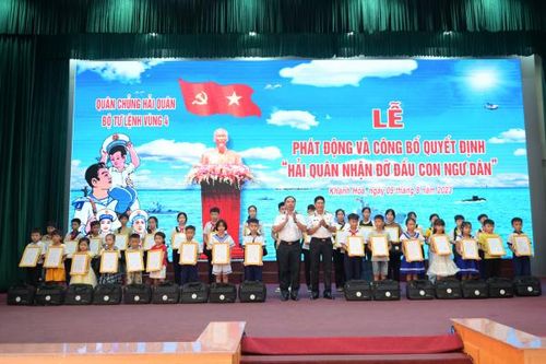 Bộ Tư lệnh Vùng 4 Hải quân phát động hoạt động 'Hải quân nhận đỡ đầu con ngư dân'