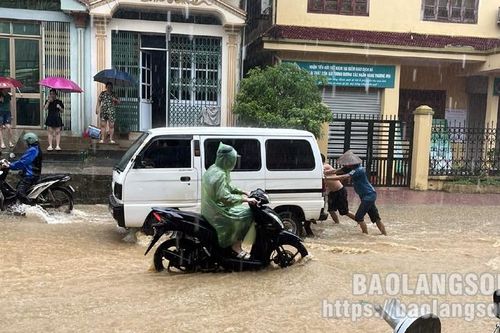 Lạng Sơn: Mưa kéo dài, cảnh báo lũ quét và sạt lở đất