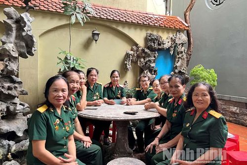 Những cô gái 'xẻ dọc Trường Sơn đi cứu nước'