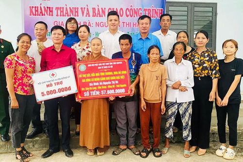 Đồng Hỷ: Bàn giao nhà Nhân đạo cho hộ nghèo