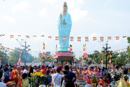 Bạc Liêu: Lễ vía Bồ-tát Quán Thế Âm tại Quán Âm Phật Đài