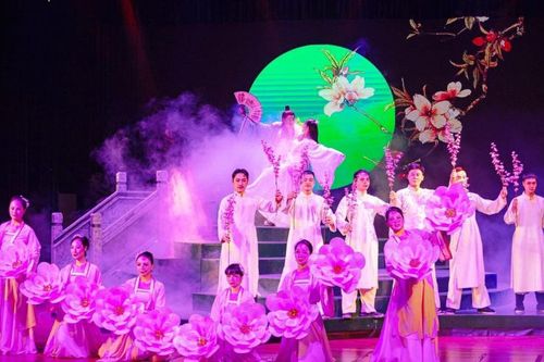 Hiện đại là diện mạo, bản sắc là cốt lõi