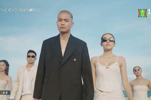 'Ngõ chạm' và đám cưới do 'khủng hoảng tuổi 32'