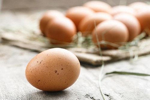 Không nên mua khi trứng xuất hiện những dấu hiệu này