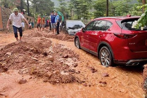 Hà Nội chỉ đạo huyện Sóc Sơn rút kinh nghiệm trong việc thông tin, báo cáo thiên tai