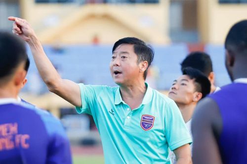 SHB Đà Nẵng mong trụ hạng với tuyên bố thẳng của HLV Lê Huỳnh Đức