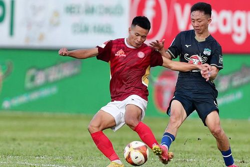 Dấu hỏi lớn khi CLB TP.HCM lại thắng HAGL thời điểm đua trụ hạng