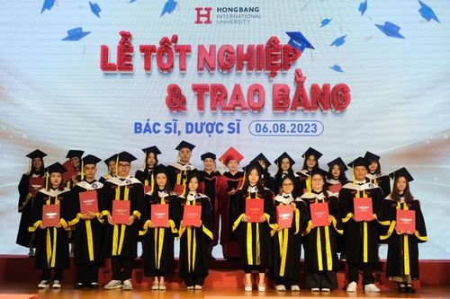HIU tổ chức lễ tốt nghiệp khóa bác sĩ răng hàm mặt đầu tiên