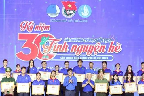 Tuổi trẻ TP. HCM vẫn tiếp nối và phát huy các chương trình, chiến dịch tình nguyện Hè