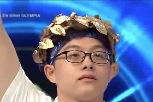 Nam sinh Hải Phòng soán ngôi đầu ở câu hỏi cuối, ẵm vòng nguyệt quế Olympia