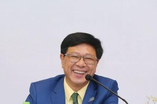 Cổ phiếu mới tăng chưa về mệnh giá, Chủ tịch và người nhà Hoàng Quân vội bán