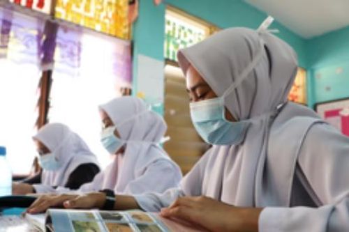 Trượt môn, 3 cựu học sinh kiện thầy giáo được bồi thường hơn 260 triệu/người