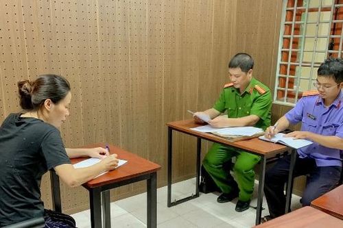 Lừa 'chạy việc' để lấy 300 triệu đồng đầu tư tiền ảo
