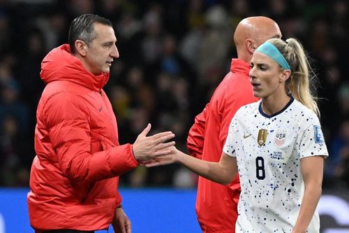 Thua phạt đền, Mỹ lần đầu bị loại ở World Cup nữ