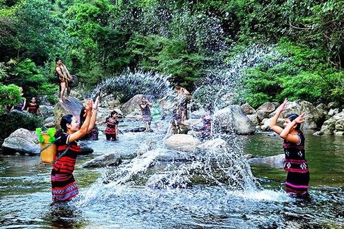 Phát triển du lịch ở miền núi Thừa Thiên Huế