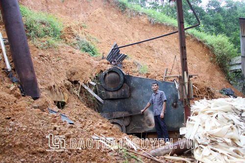 Cảnh giác cao độ với sạt lở đất, đá
