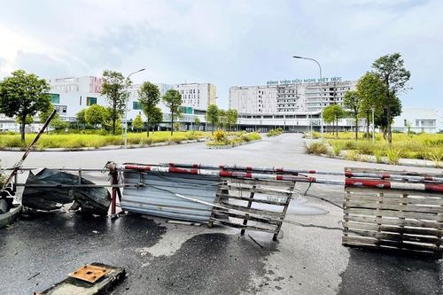 Hàng loạt dự án bệnh viện quy mô lớn bị bỏ hoang một cách khó hiểu