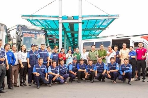 Ra mắt đội hình xung kích phản ứng nhanh về ANTT tại bến xe