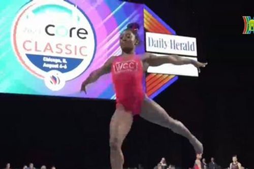 Vận động viên Simone Biles quay trở lại thi đấu