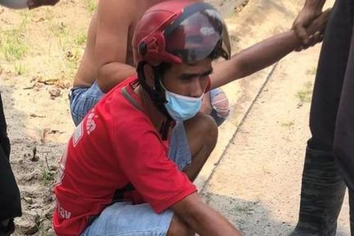 Người dân quyết liệt truy đuổi bắt gọn đối tượng trộm xe máy