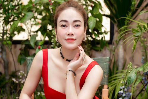 Ca sĩ, Hoa hậu Tuyết Nga tiết lộ lý do bất ngờ đổi nghệ danh