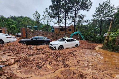 Hà Nội: Nguyên nhân sạt lở vùi lấp hàng loạt ô tô ở Sóc Sơn