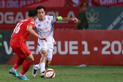 Văn Quyết 'dự đoán' đúng về trọng tài Thái Lan
