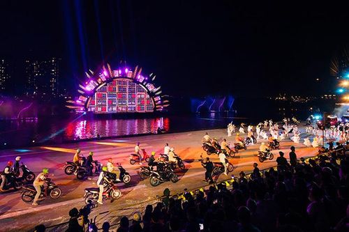 Tổng đạo diễn Lê Hải Yến kể chuyện hậu trường 'Dòng sông kể chuyện'