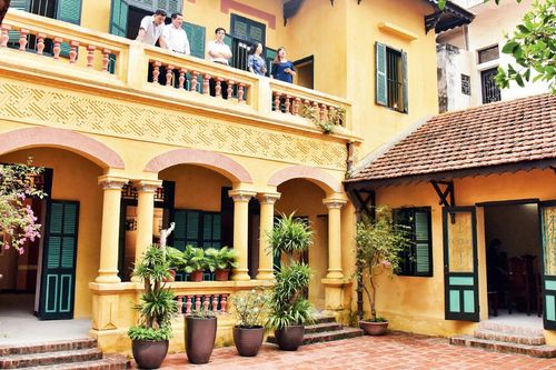 Bảo tồn và nâng tầm giá trị làng lụa Vạn Phúc