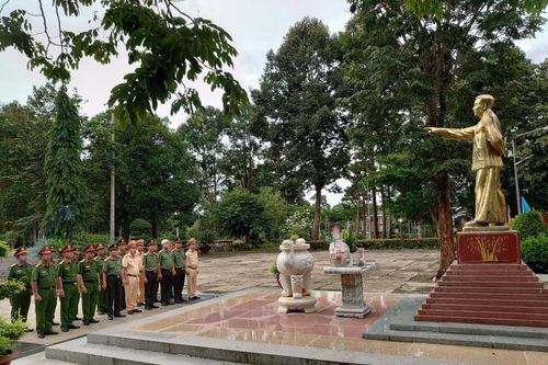 Nhật ký một cuộc 'Về nguồn'