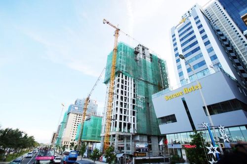 Trước ngày 18-8 phải tháo hạ thiết bị cần trục tháp ở các công trình tạm dừng thi công