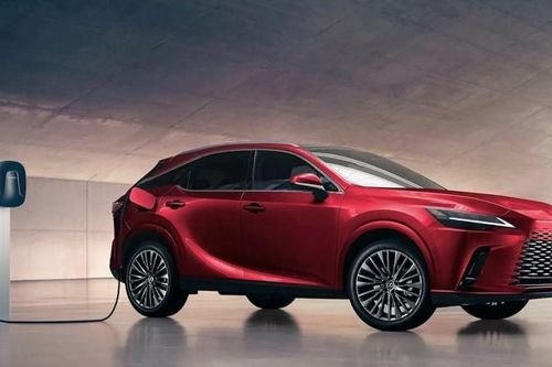 Cận cảnh Lexus RX 450h+ vừa ra mắt, giá bán khoảng 1,68 tỷ đồng