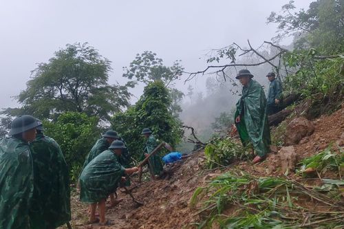 BĐBP Sơn La điều động lực lượng tham gia khắc phục hậu quả thiên tai tại xã Mường Lèo