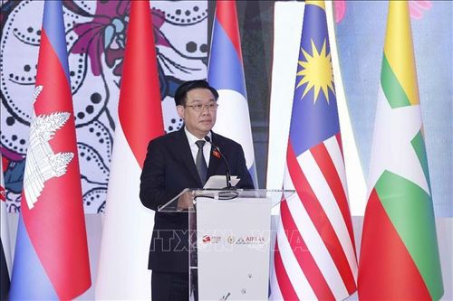 Hướng tới Cộng đồng ASEAN ổn định, phát triển thịnh vượng và bền vững
