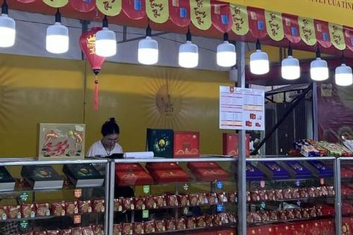Thị trường bánh trung thu: Vừa bán vừa thăm dò