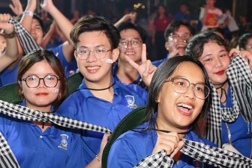 Tuổi trẻ TPHCM ghi dấu ấn 30 năm tình nguyện trên mọi nẻo đường