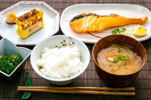 Lý do người Nhật hết yêu cơm