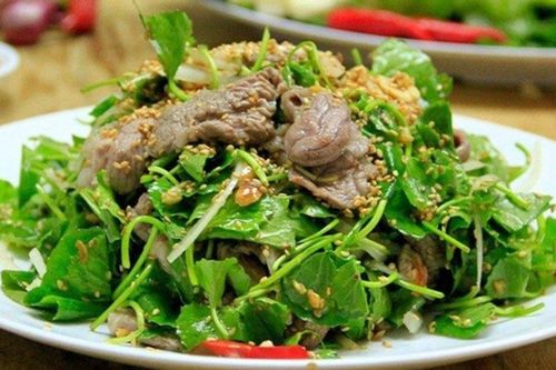 Loại rau mọc dại ven đường không ngờ là vị thuốc quý chữa bệnh cực tốt
