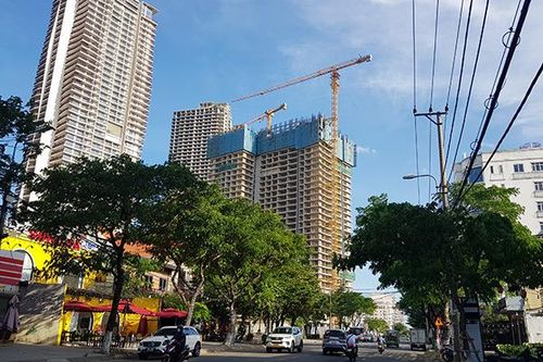 Đà Nẵng: Bảo đảm an toàn công trình xây dựng cao tầng trong mùa mưa bão 2023