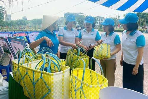 Hà Nội: Hơn 3.000 làn nhựa được phát trong phong trào sống Xanh - Tiêu dùng sạch