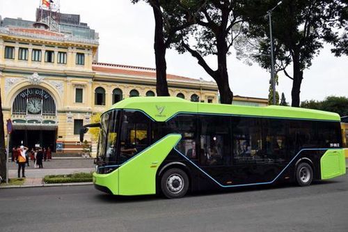 Kiến nghị tăng trợ giá, kéo dài thí điểm 5 tuyến xe buýt điện tại TP.HCM