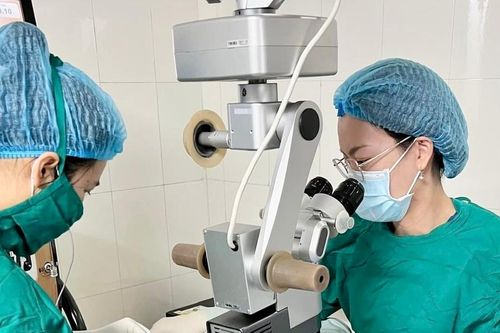 Bệnh viện Mắt Quốc tế Sài Gòn-Gia Lai phẫu thuật mắt miễn phí cho trẻ dưới 20 tuổi