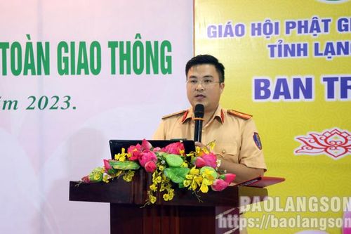 Trên 500 tín đồ, phật tử được tuyên truyền về bảo đảm trật tự, an toàn giao thông
