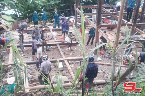Quỳnh Nhai di chuyển 8 hộ dân ra khỏi vùng sạt lở