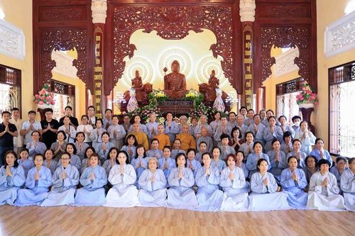 Tịnh xá Đại Giác cúng dường trường hạ tại tỉnh Đồng Nai và Bà Rịa - Vũng Tàu